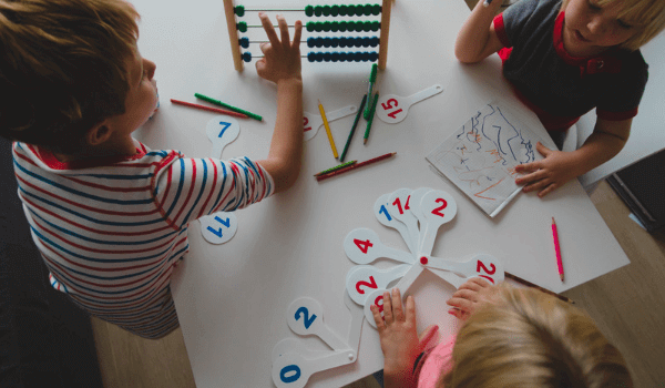 Những phương pháp giúp bé tự học tiếng Anh giao tiếp tại nhà